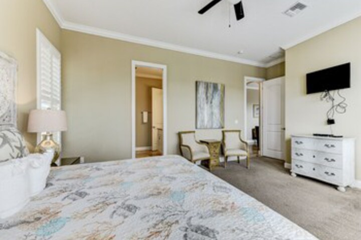 Room 127 of 129