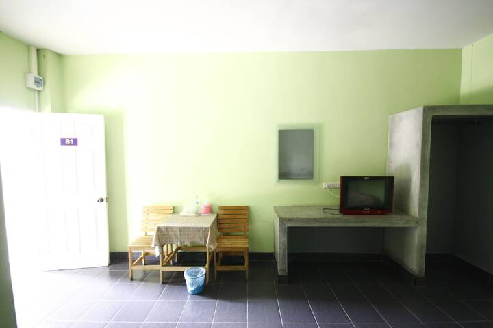 Room 15 of 31