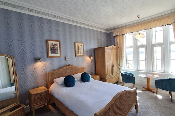 Room 8 of 81