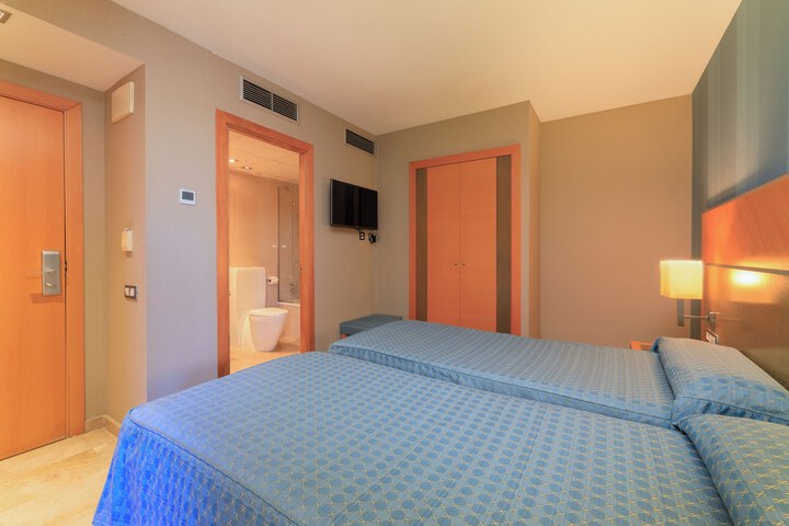 Room 14 of 73