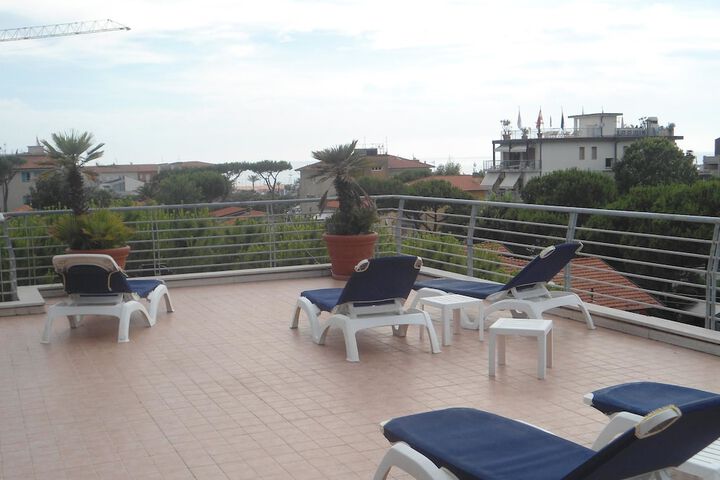 Terrace/Patio 24 of 30