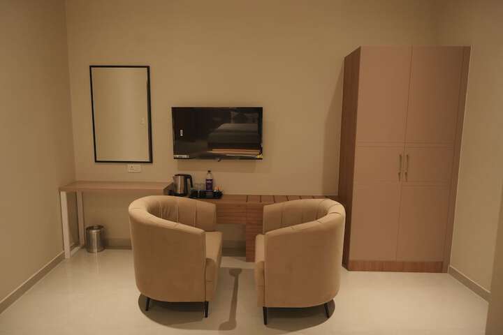 Room 12 of 20