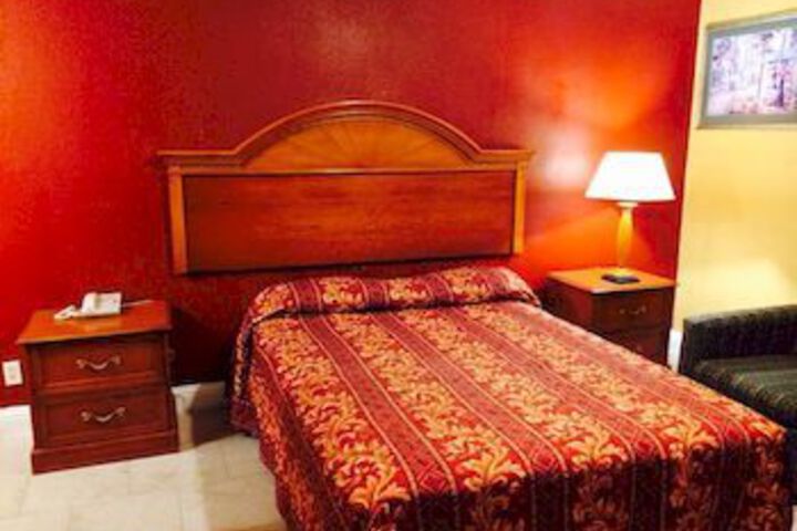 Room 7 of 20