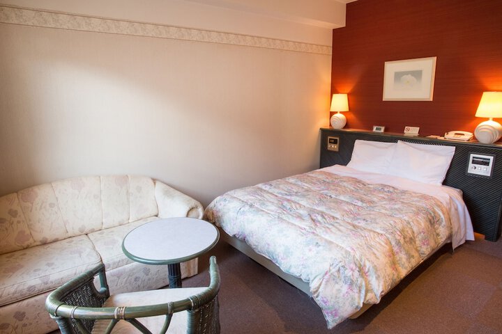 Room 8 of 44