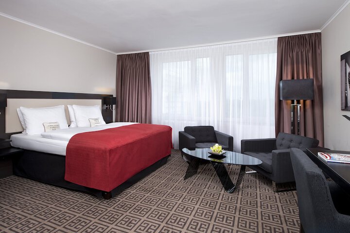 Room 47 of 173