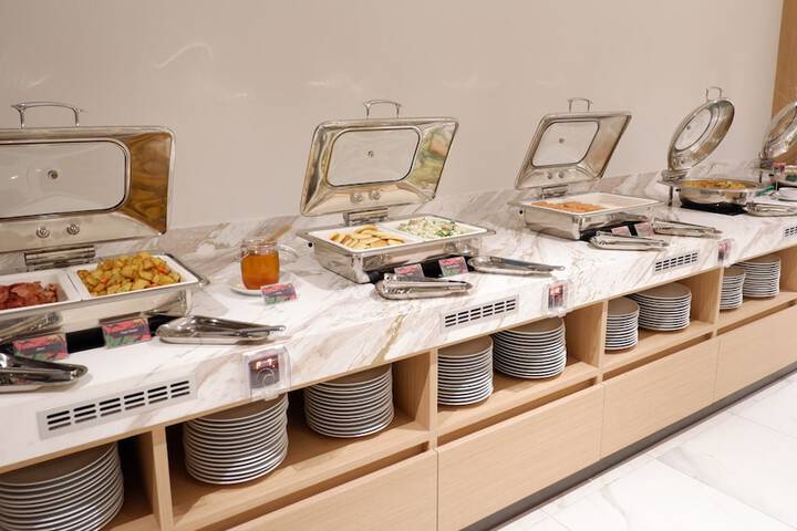 Dining 100 of 127