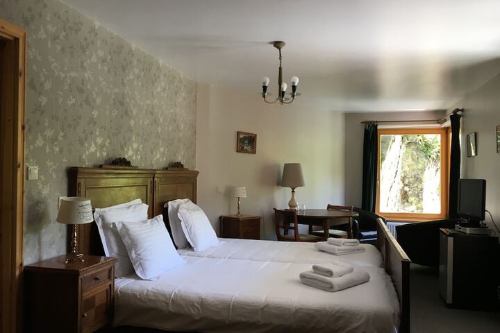 Room 4 of 58