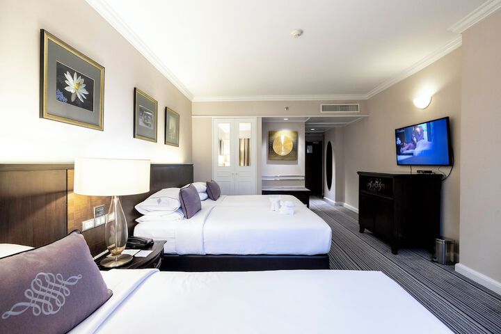 Room 50 of 142