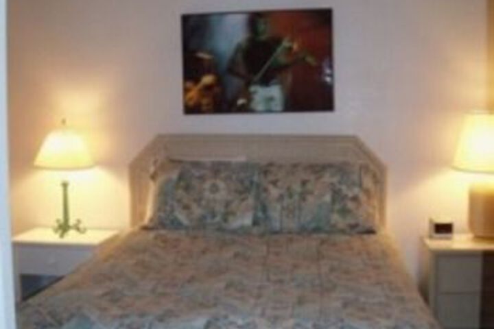 Room 3 of 9