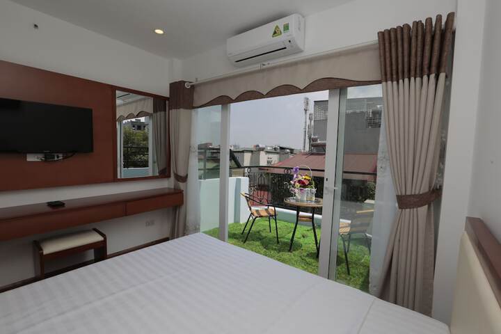 Room 13 of 61