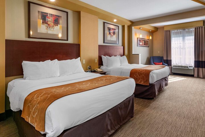 1 King Bed Suite (20 of 23)