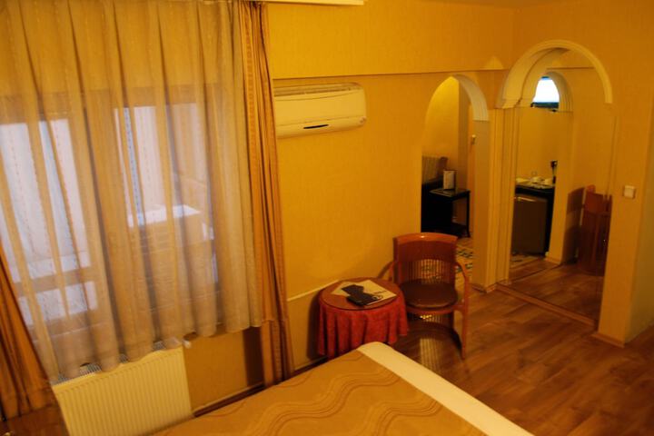 Room 15 of 31