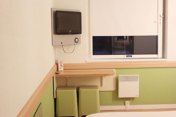 Room 12 of 34