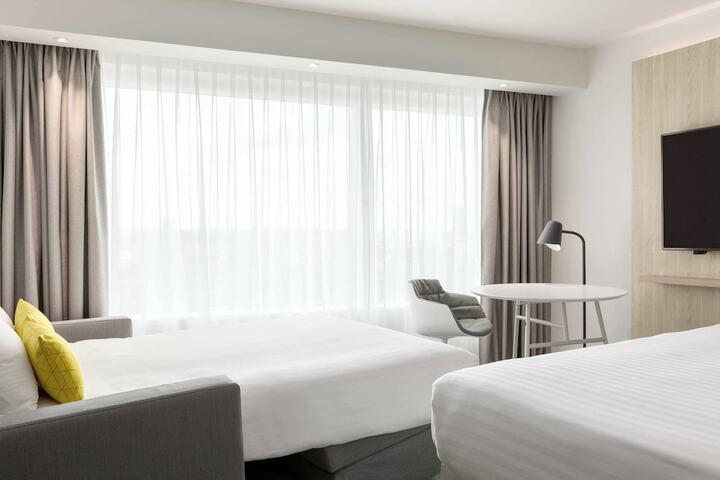 Room 34 of 89