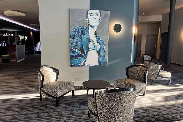 Entrance & Lobby