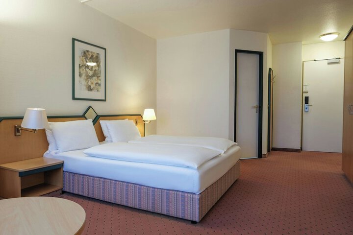 Room 43 of 78