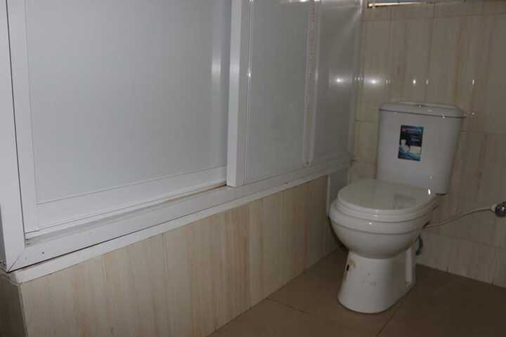 Room 13 of 18