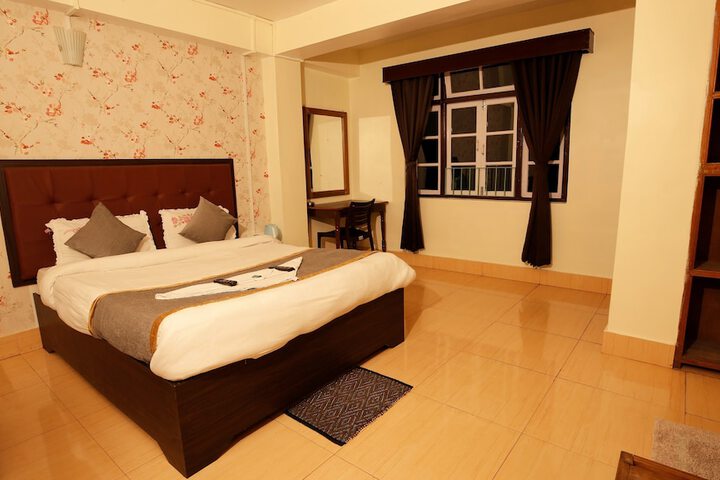 Room 5 of 25