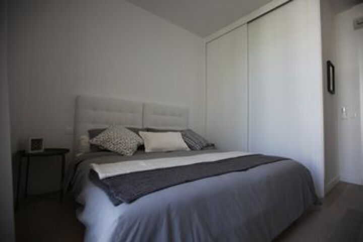 Room 11 of 28