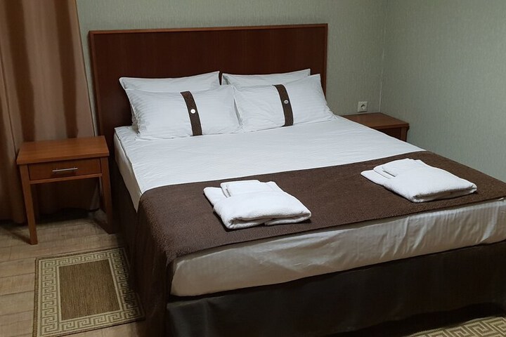 Room 8 of 38