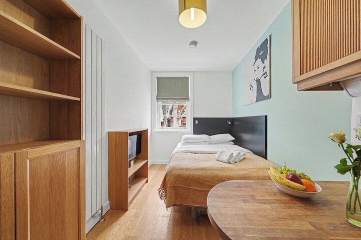 Room 34 of 77