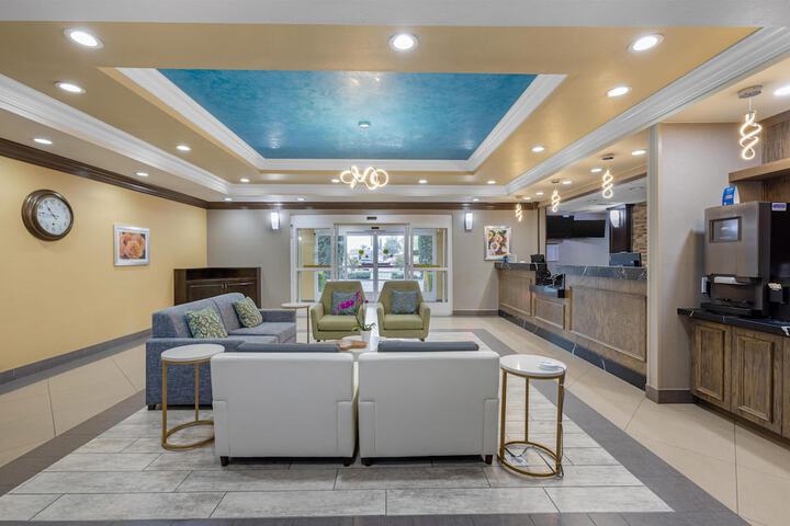 Hotel Lobby