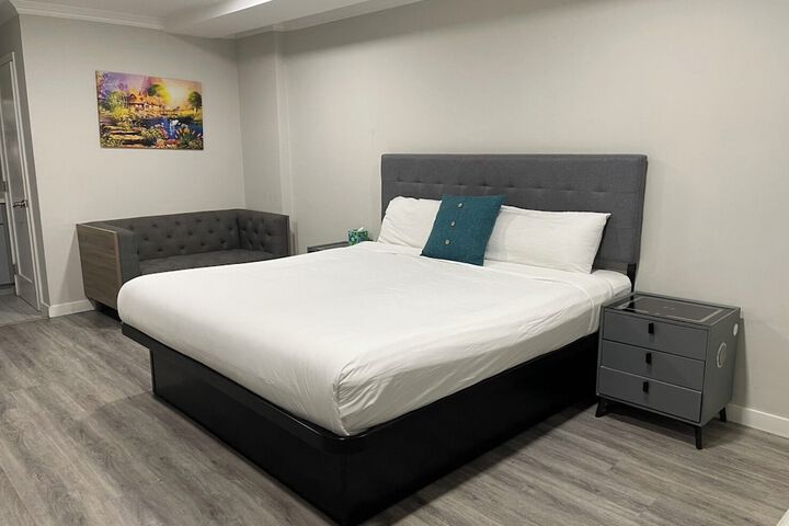 Room 14 of 35