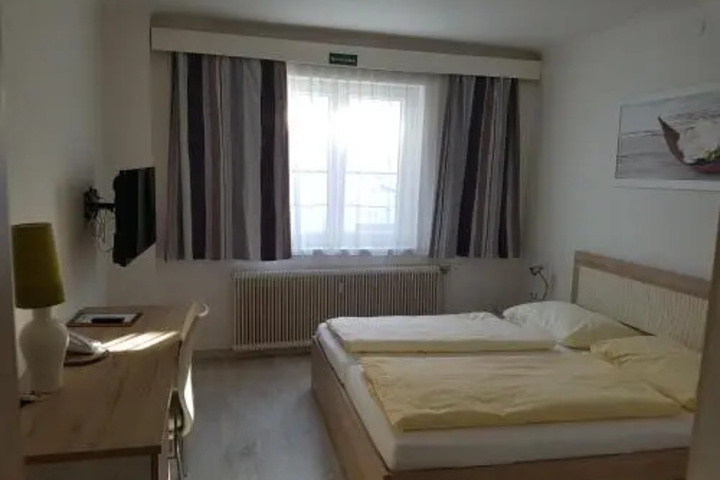 Room 3 of 4