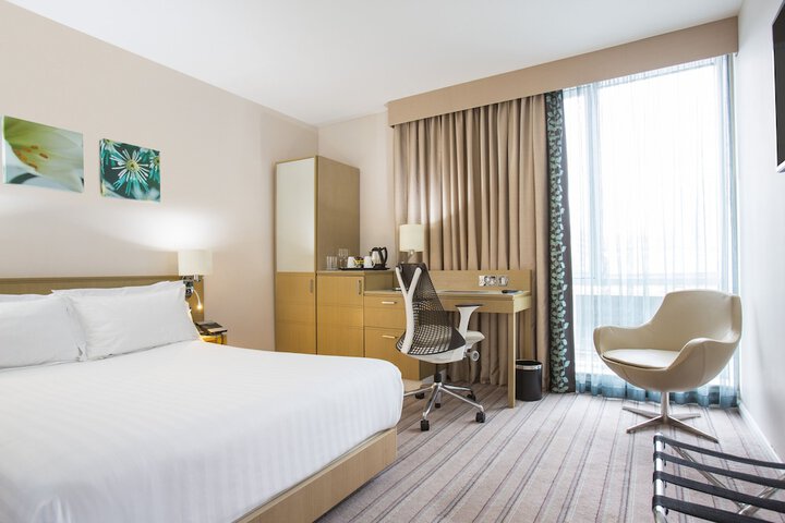 Room 4 of 85