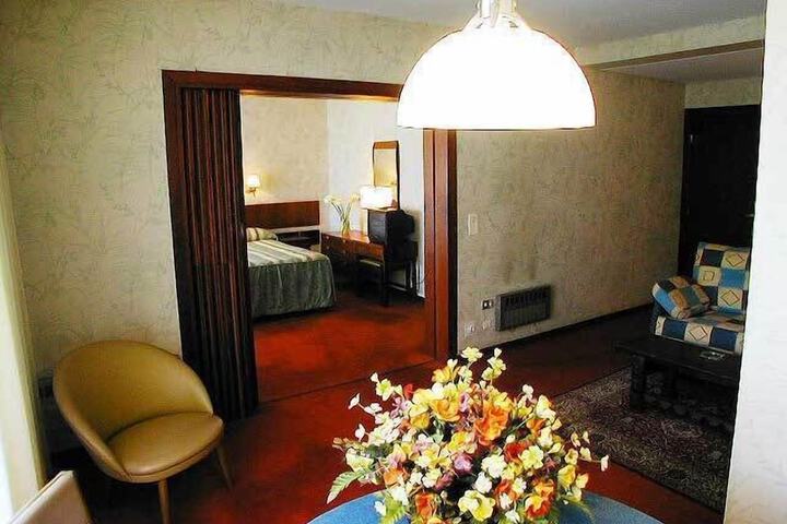 Room 7 of 24