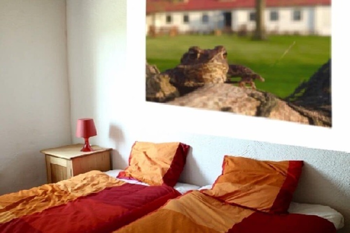 Room 8 of 70