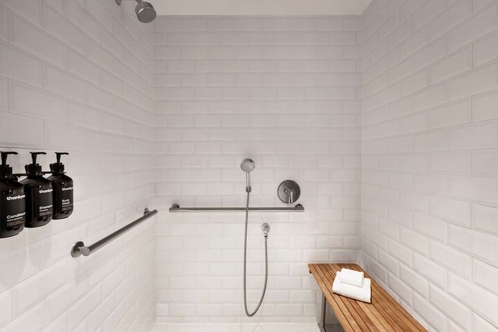 Bathroom shower