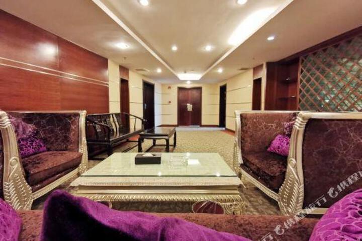 Zhao Ri International Hotel