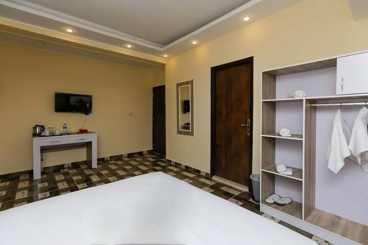 Room 18 of 51