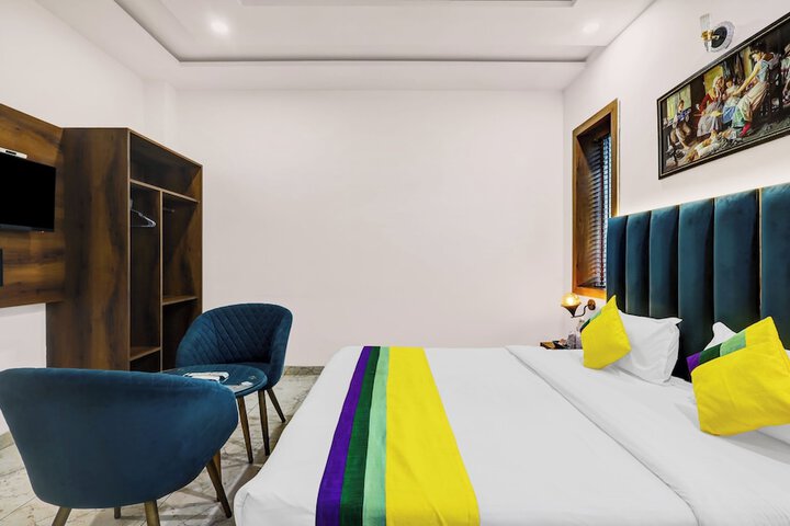 Room 16 of 33