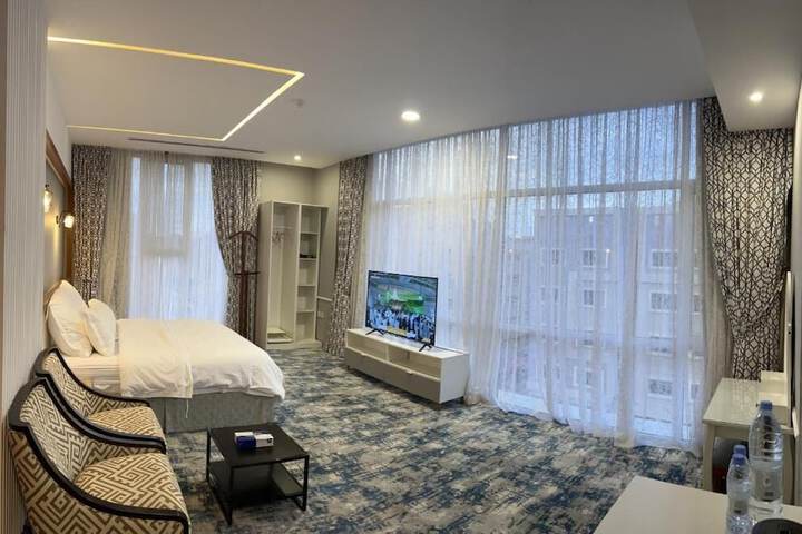 Room 2 of 6