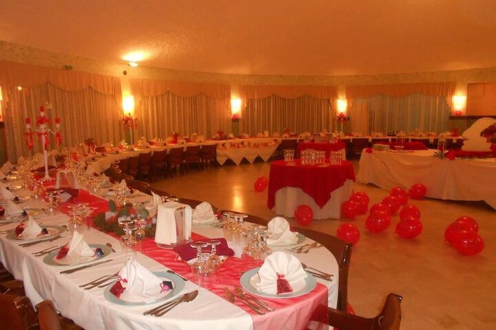 Ballroom/Hall 22 of 30