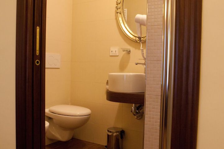Bathroom Interior Photo