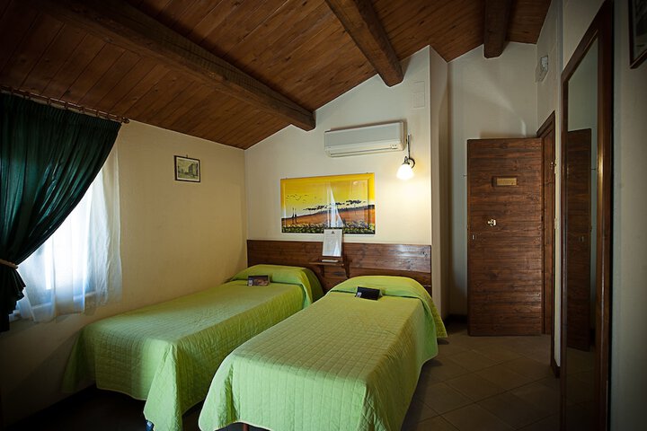 Room 12 of 49