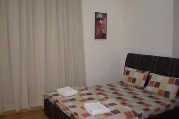 Room 7 of 30