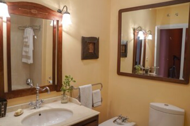 Room 2 of 15