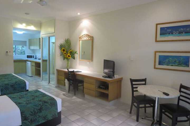 Room 3 of 71
