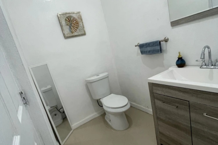 Room 6 of 6