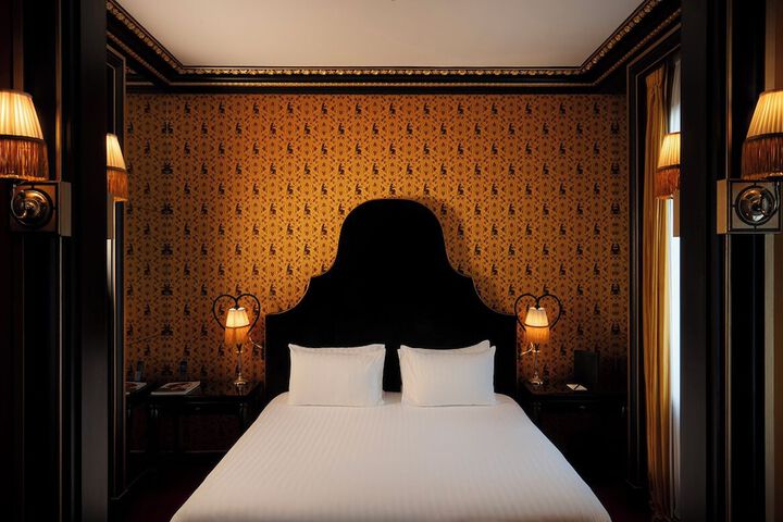 Room 48 of 113