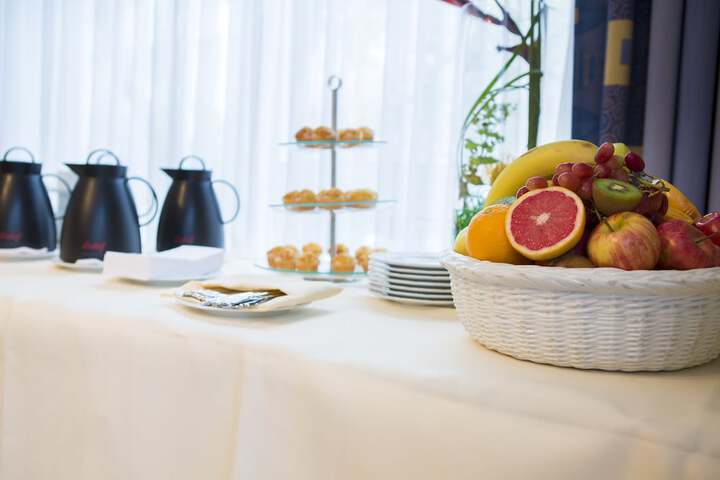 Breakfast/Coffee Service 82 of 108