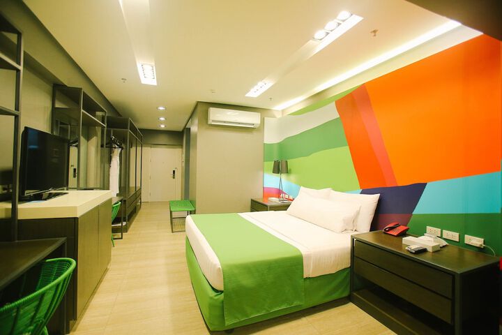 Room 27 of 61