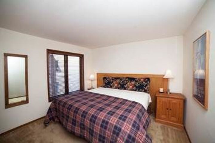 Room 15 of 32