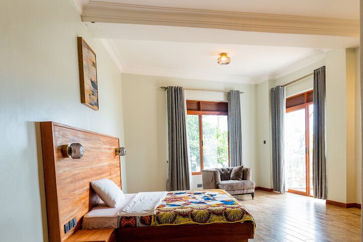 Room 4 of 35