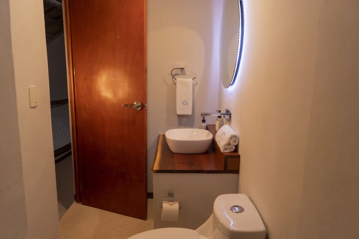 Room 46 of 89