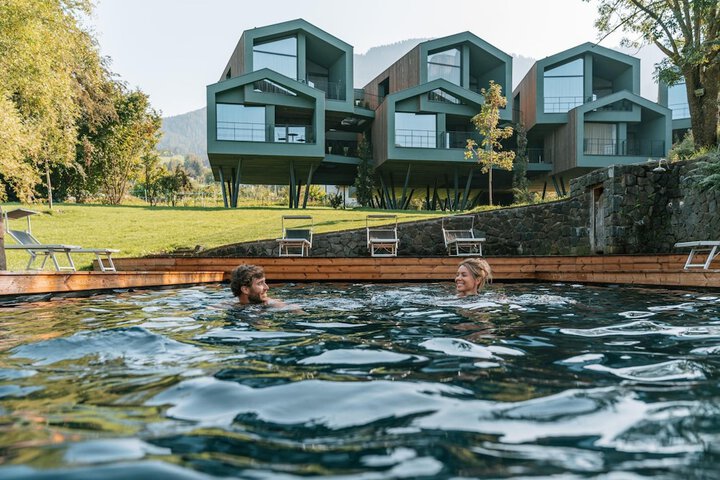 Hotel with Pool